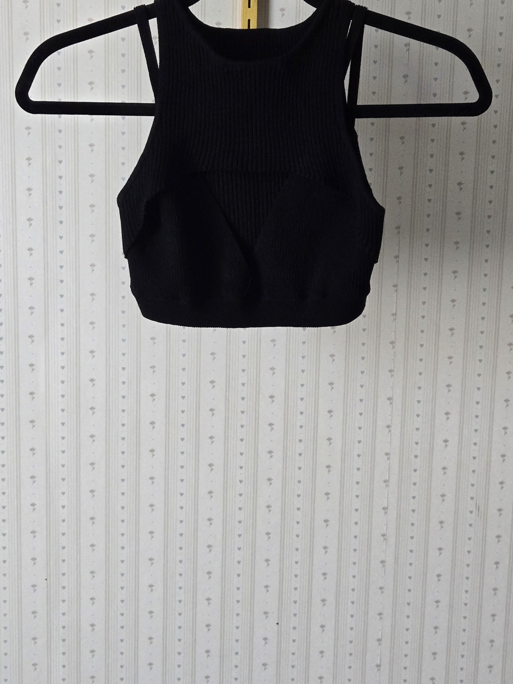 Black Ribbed Crop Tank Top - Women